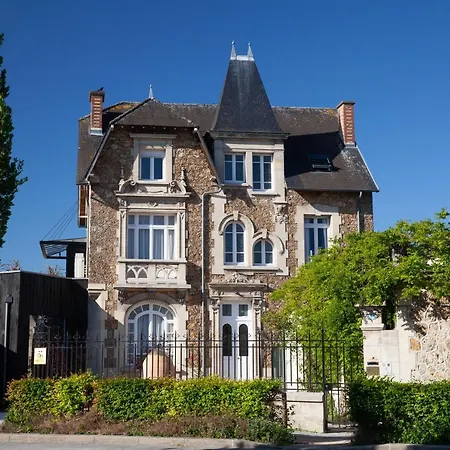 بيت ضيافة Manoir Henri Giraud & آي-شامبانيا