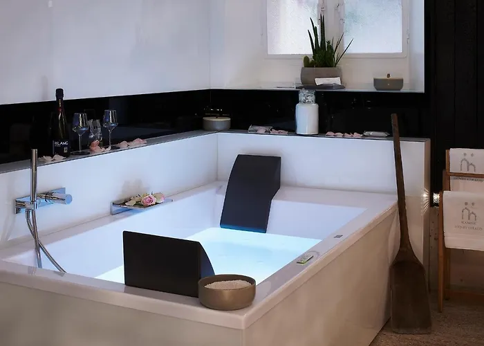 Guest house Manoir Henri Giraud & 5*